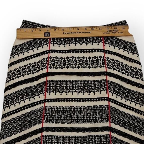 NWOT Anthropologie Tabitha Black and Cream Embellished A-Line Mini Skirt Sz 2 - Picture 3 of 4